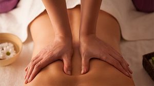 5 kỹ thuật massage lưng hiệu quả