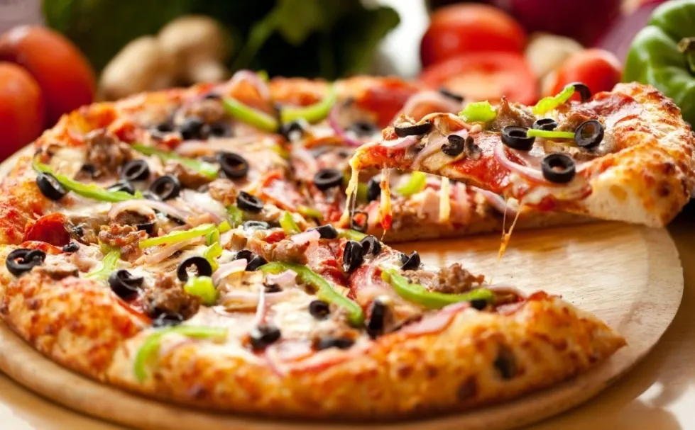 “Bật mí” cách làm pizza phô mai thơm ngon béo ngậy