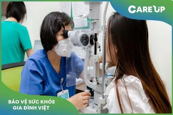 Thuốc nhỏ mắt Sanlein 0.1: Công dụng và đối tượng sử dụng